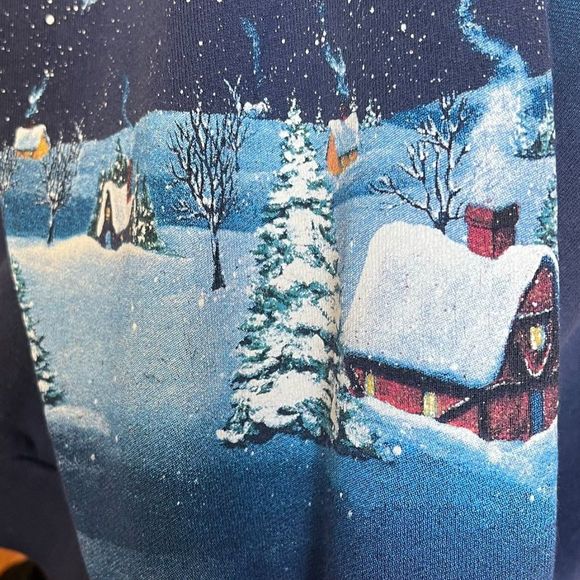 Winter/Christmas Scene - Crewneck Sweatshirt - Picture 7 of 7